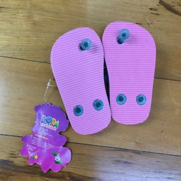 Tank Top (White(, 2 Pair of Socks, and Dora the Explorer Sandals - size S (5/6)S - Picture 6 of 7